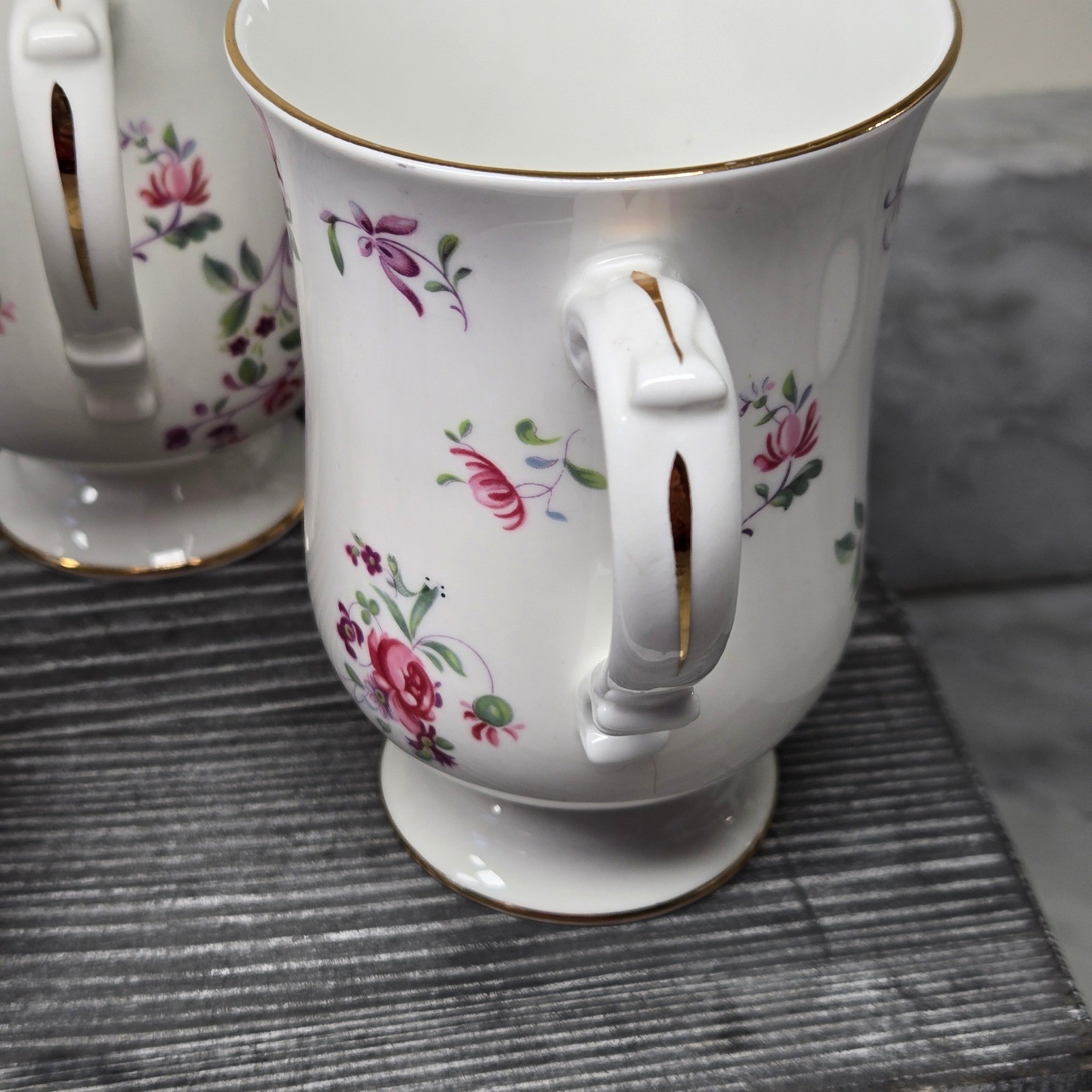 VTG Royal Victoria English Garden Fine Bone China Footed Mugs Gold Trim Set of 4
