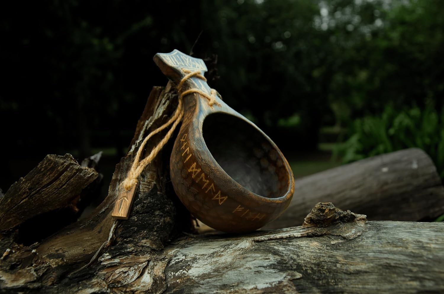 Engraved Kuksa Drinking Cup 18oz – Exquisite Handcrafted Gift for Nature Lovers