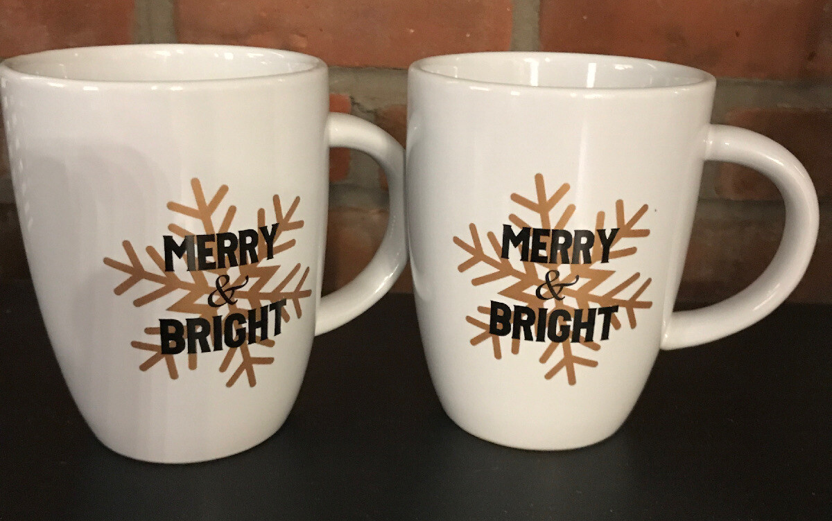 Set of 2 New “Merry & Bright” White Holiday Coffee Cocoa Mugs Winter Gold Snowfl