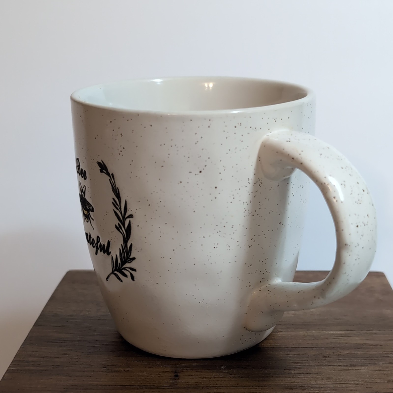 The Speckle Collection Bee Grateful Ceramic Coffee Mug 16 fl oz Speckled