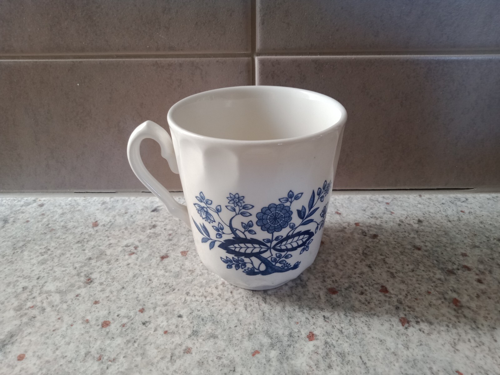 Blue Onion. Mug. Made In England. C: 300mL. Maker Unknown.