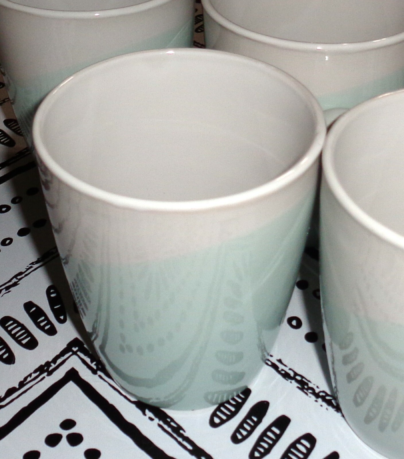 (4) AMERICAN ATELIER ‘Oasis Mint’ 14oz. 4½” COFFEE MUGS: Stoneware, Set of 4