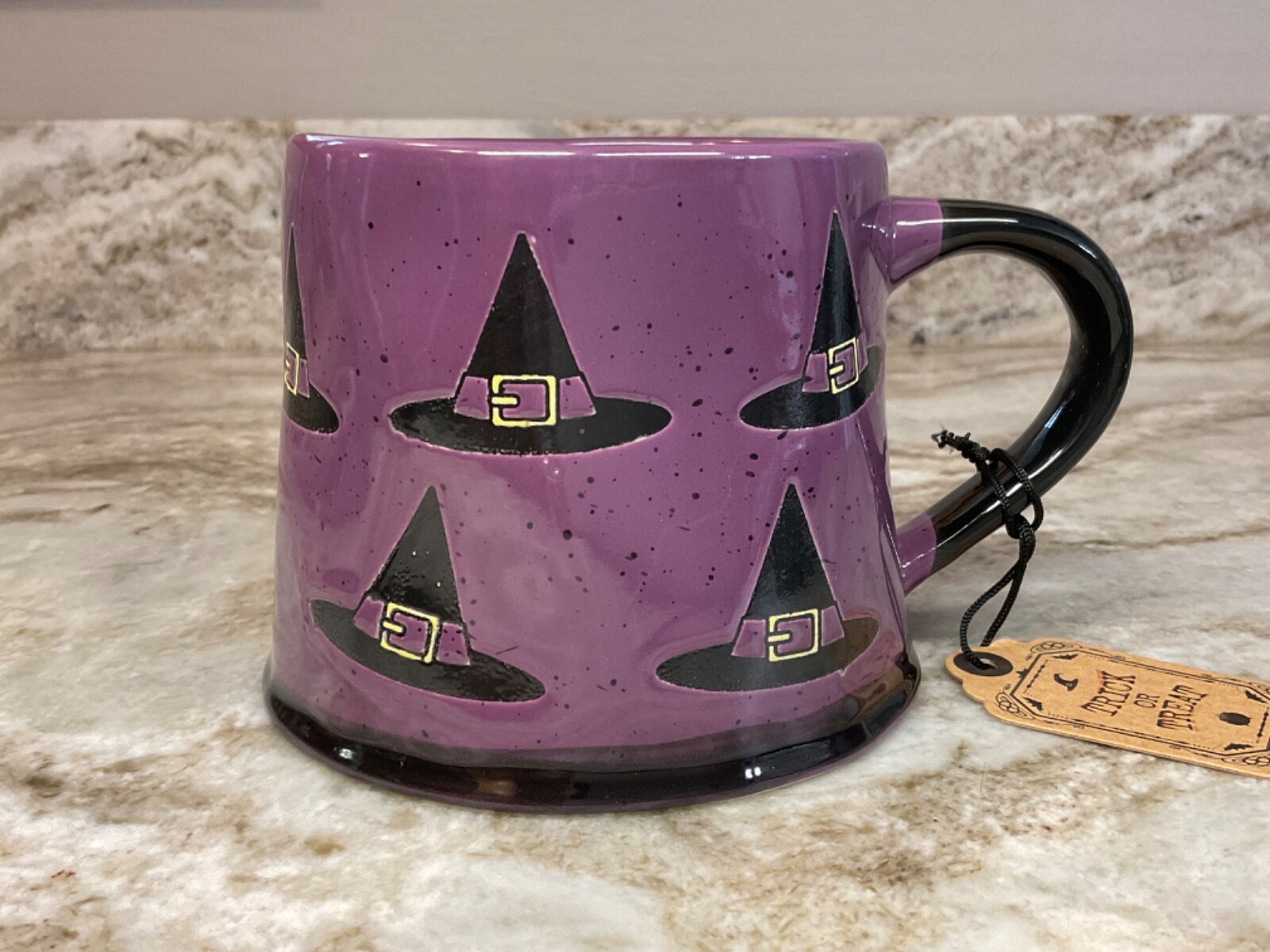 Halloween Coffee Mug HOCUS POCUC Witch Hats. Purple And Black. New.