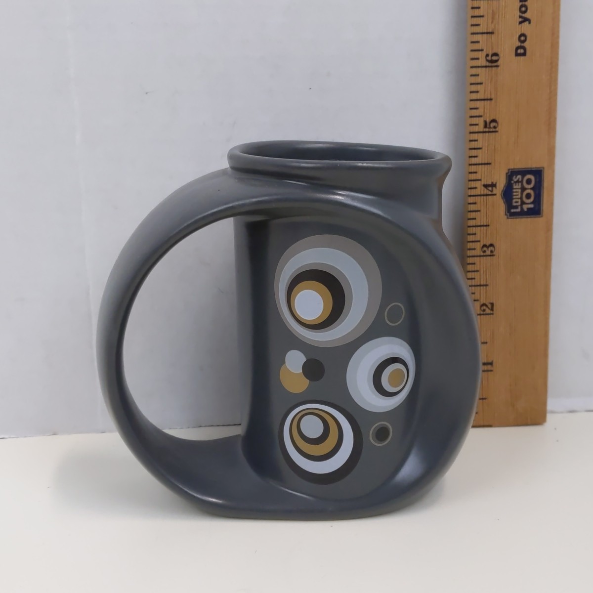 Gray Hand Warming Mug Ceramic Modern Geometric Circles Design Coffee Cup Style
