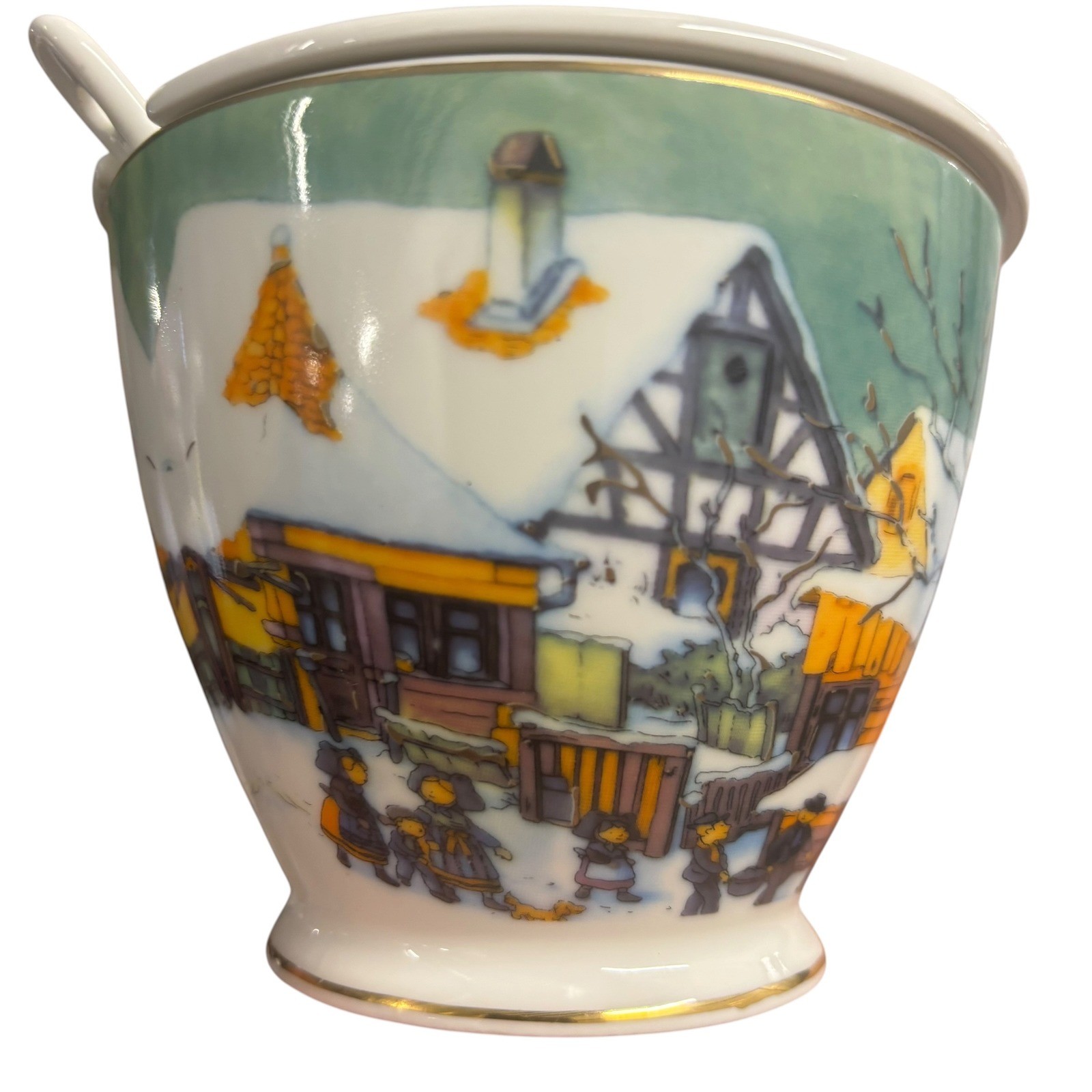 Grace Fine Ceramic Winter Village Tea Mug Set with Lid & Spoon Gold Trimmed