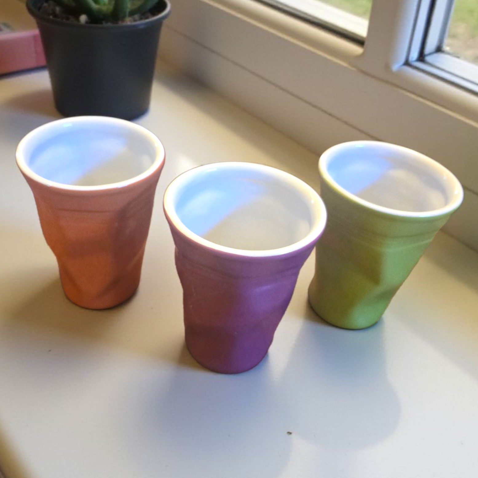 3 Porcelain Crumpled Crush 9 Oz Cup Mug Tumbler Set Green Orange Purple 4.5″