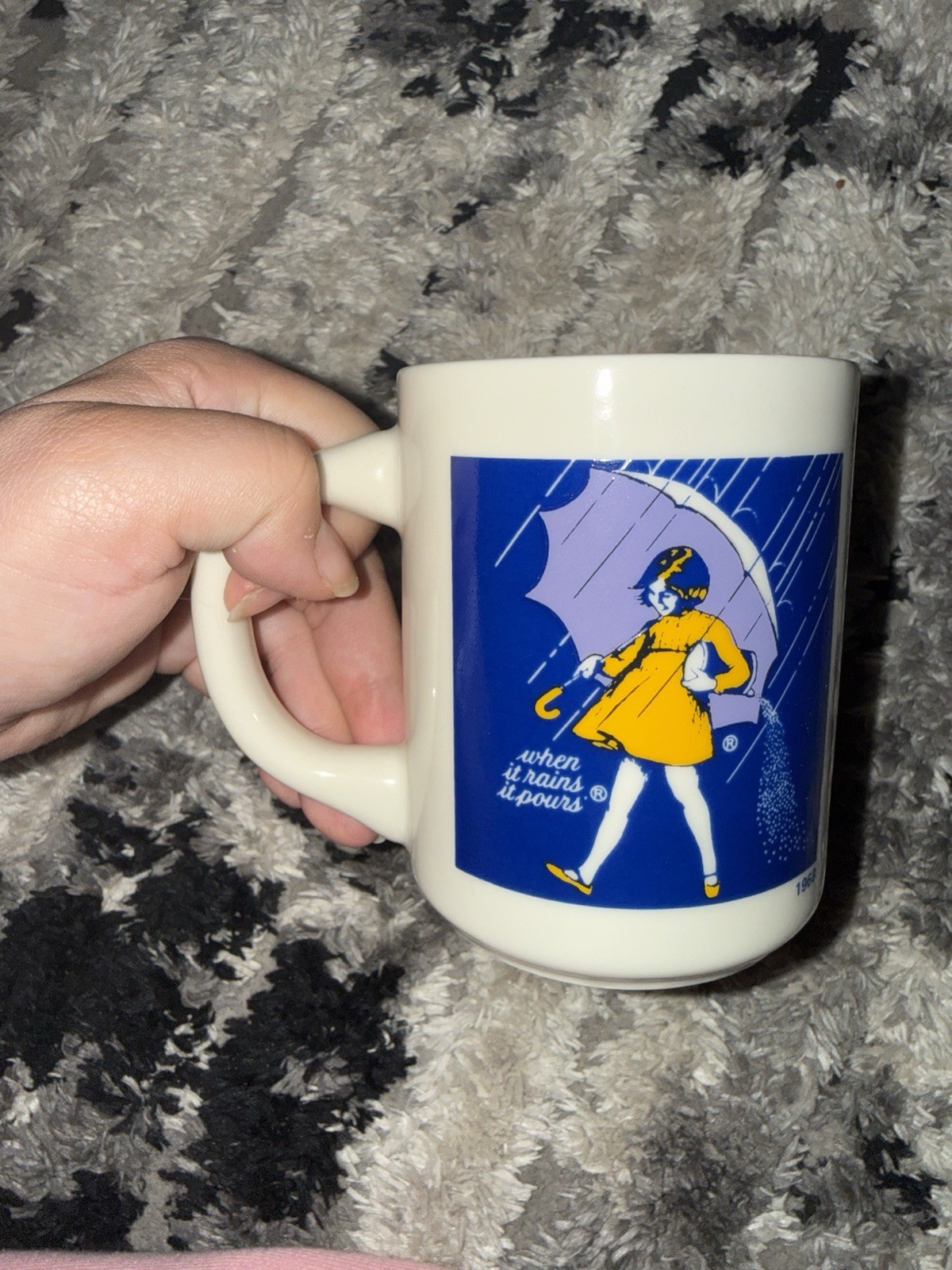 Morton Salt Girl When It Rains It Pours 1968 Ceramic Mug 8 fl oz Japan