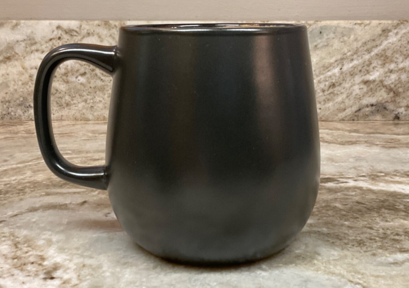 Large Coffee Mug Tan Soho Cafe. Reactive Glaze. Stoneware. New.