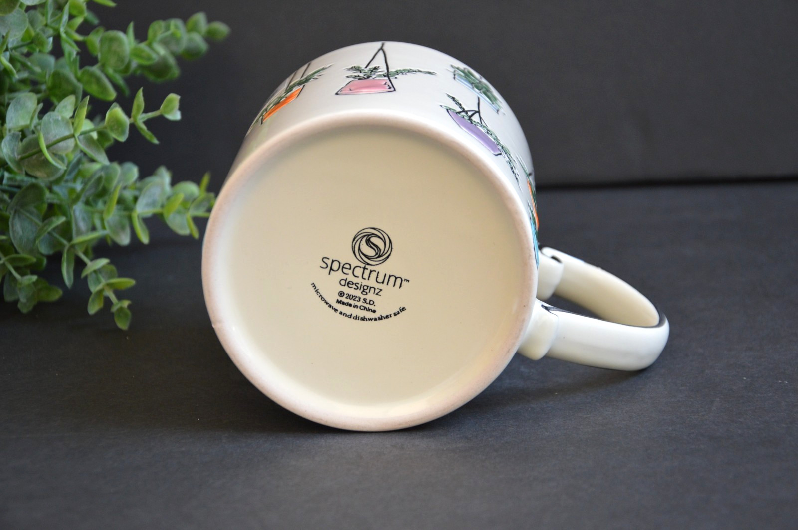 NEW Spectrum Design “HANGING PLANT LADY” 77855 FLOWERS 21 OZ Cups mugs