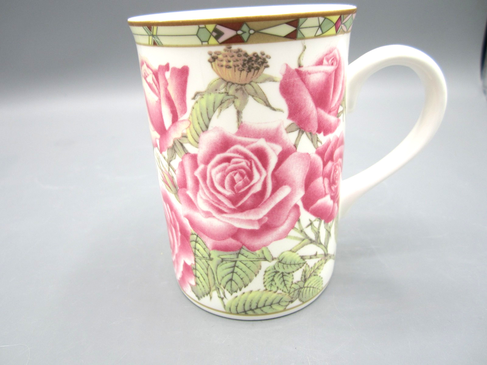 Royal Bone China, White, Pink, Green, Roses Tea Coffee Mug 10 oz (550)