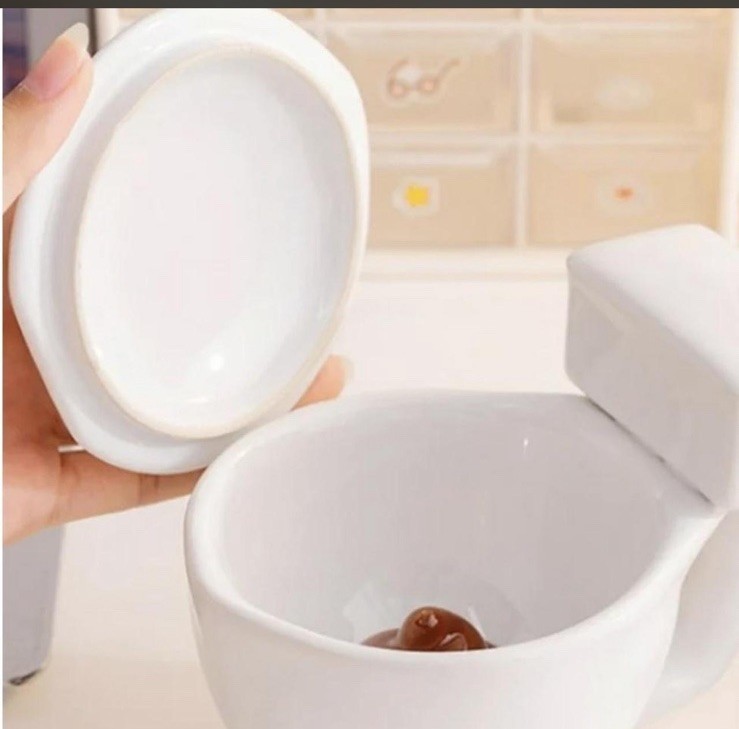 Toilet Mug Ceramic Novelty Mug w/ Lid, 12 fl oz White/Brown Poop, 2pc