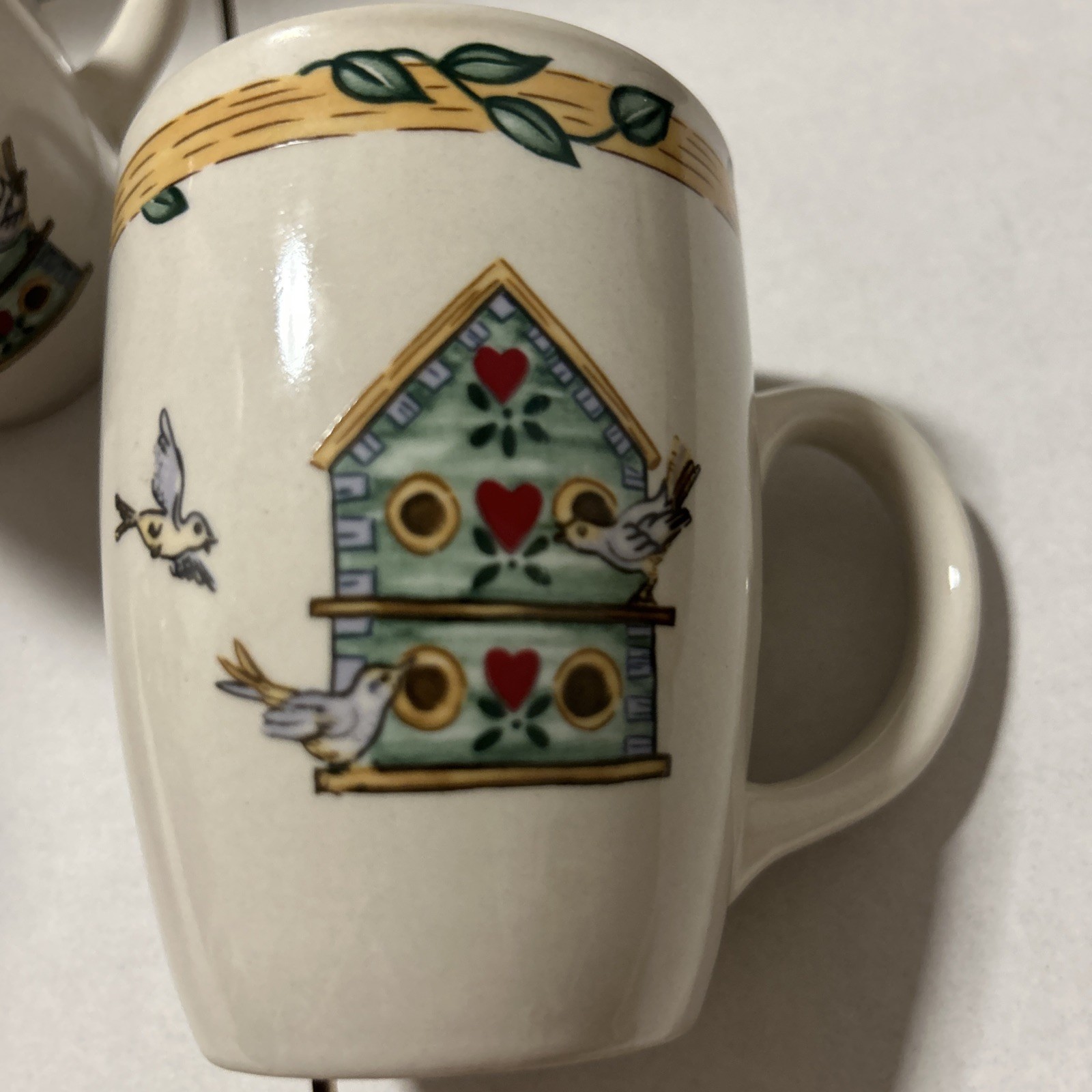 Thompson Pottery Birdhouse and Birds Coffee Mugs Cups 4″ Set Of 2 Beige