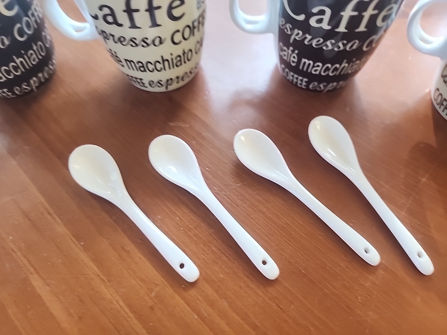 BROWN & CREAM COFFEE CAPACCINO CAFÉ LATTE TEA FOUR PIECE CUP AND SPOON SET