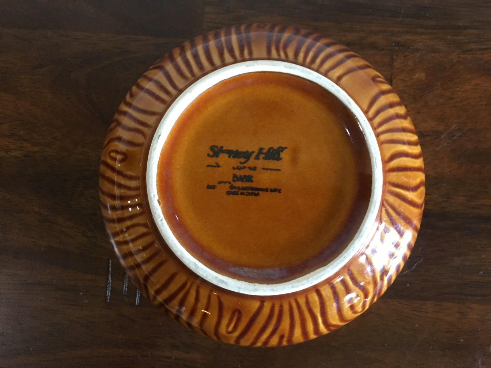 4 Stoney Hill Lodge Amber Embossed Bark Mugs & 1 soup cereal bowl