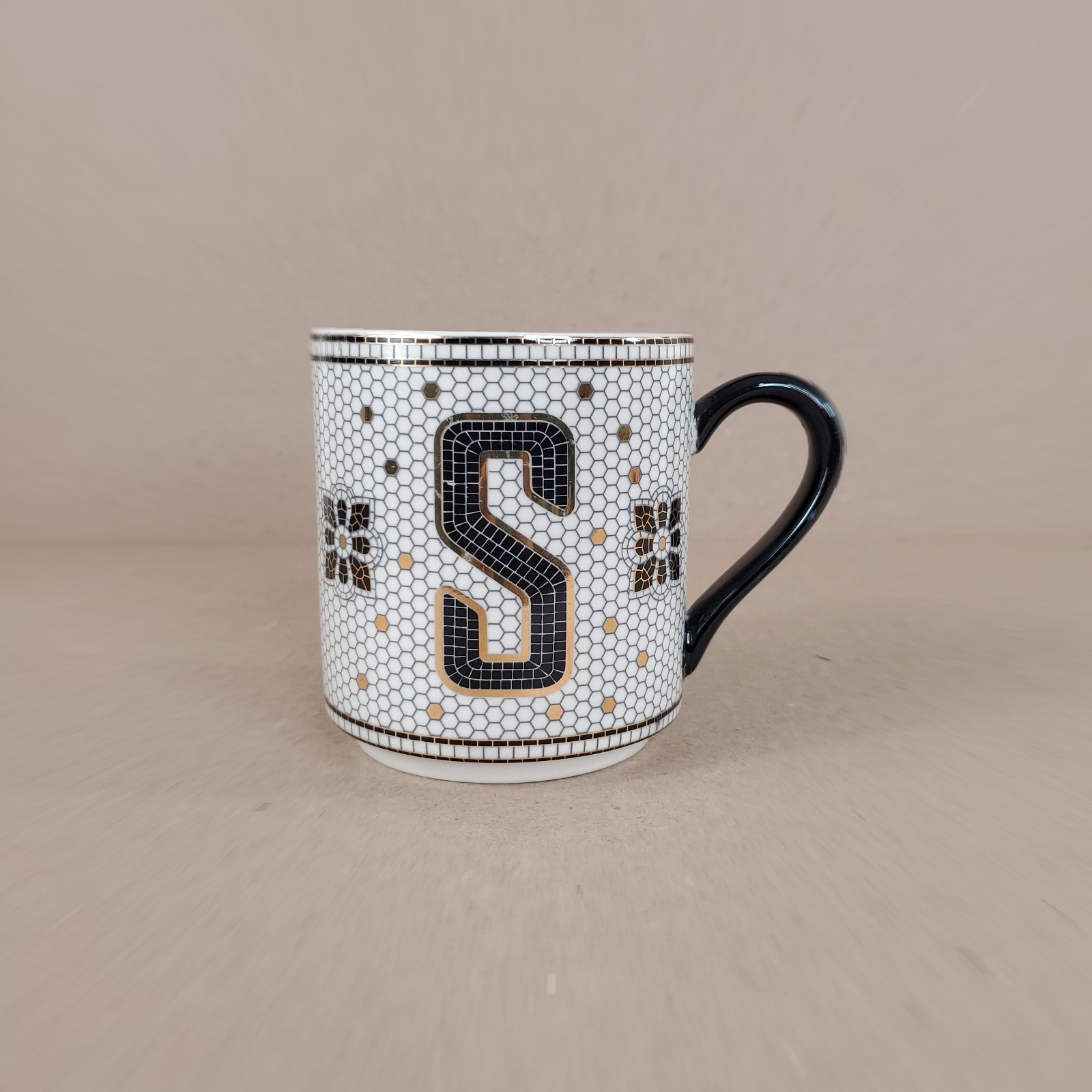 ANTHROPOLOGIE Bistro Honeycomb Tile Mug Letter S Monogram Black White Gold 15oz