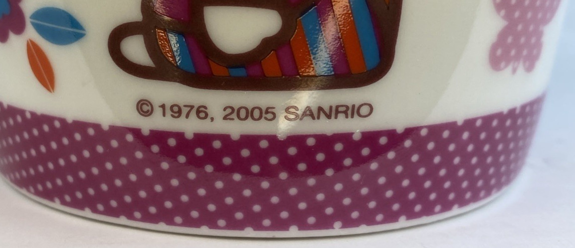 Sanrio Hello Kitty Mug – 1976/2005 – White w/ Color Graphics – 3″ – Cute Kawaii