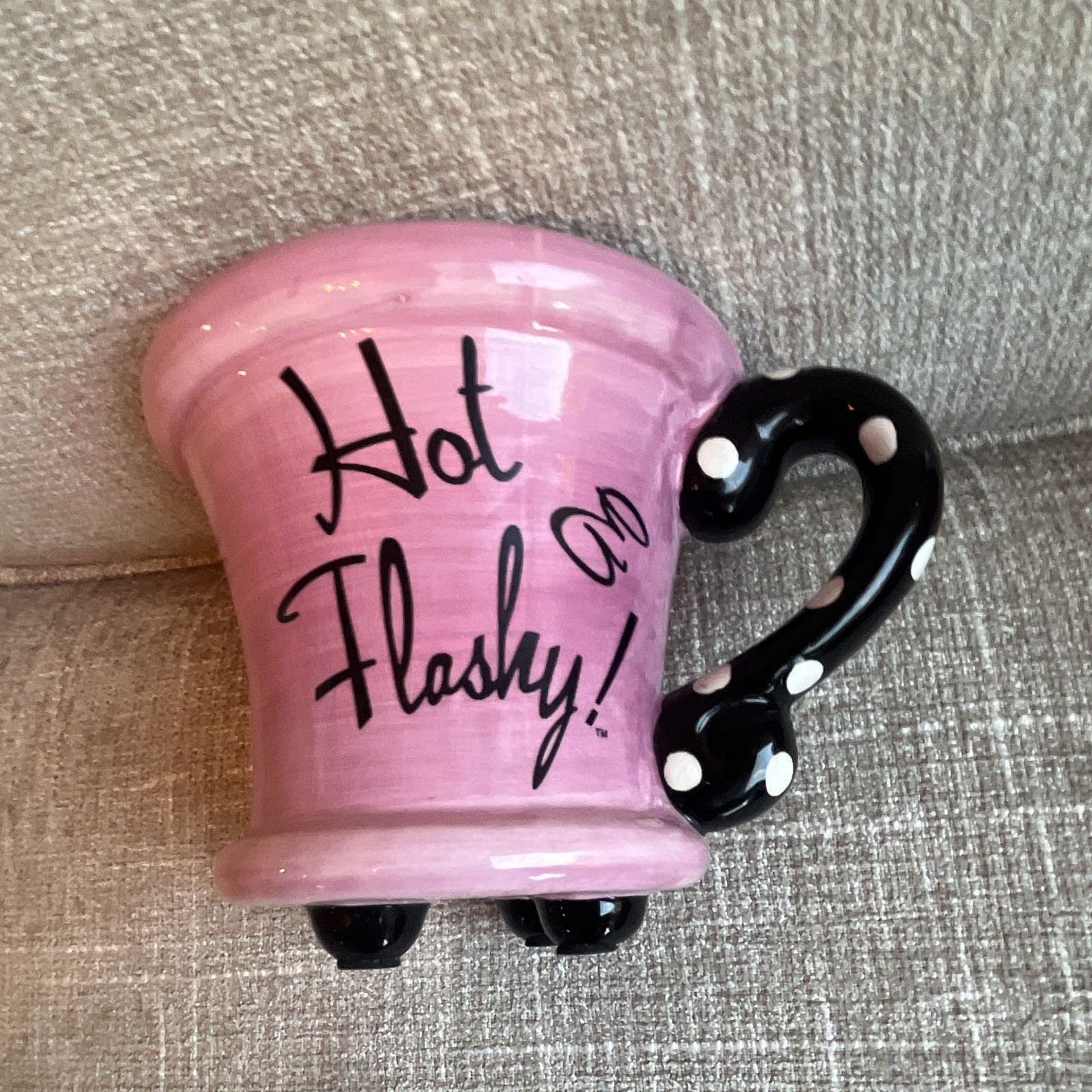 “Hot Flashy!” Pink Ceramic Novelty Coffee Mug Black/White Polka Dot Handle 11oz
