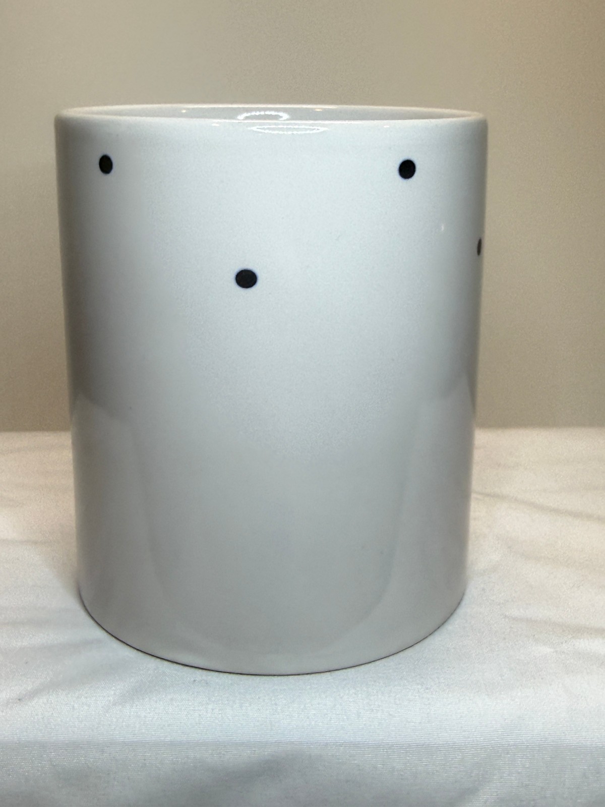 Short Subjects Polka Dot White 3D Surprise Peek a Boo Mug Yellow Dino ? Croc ?