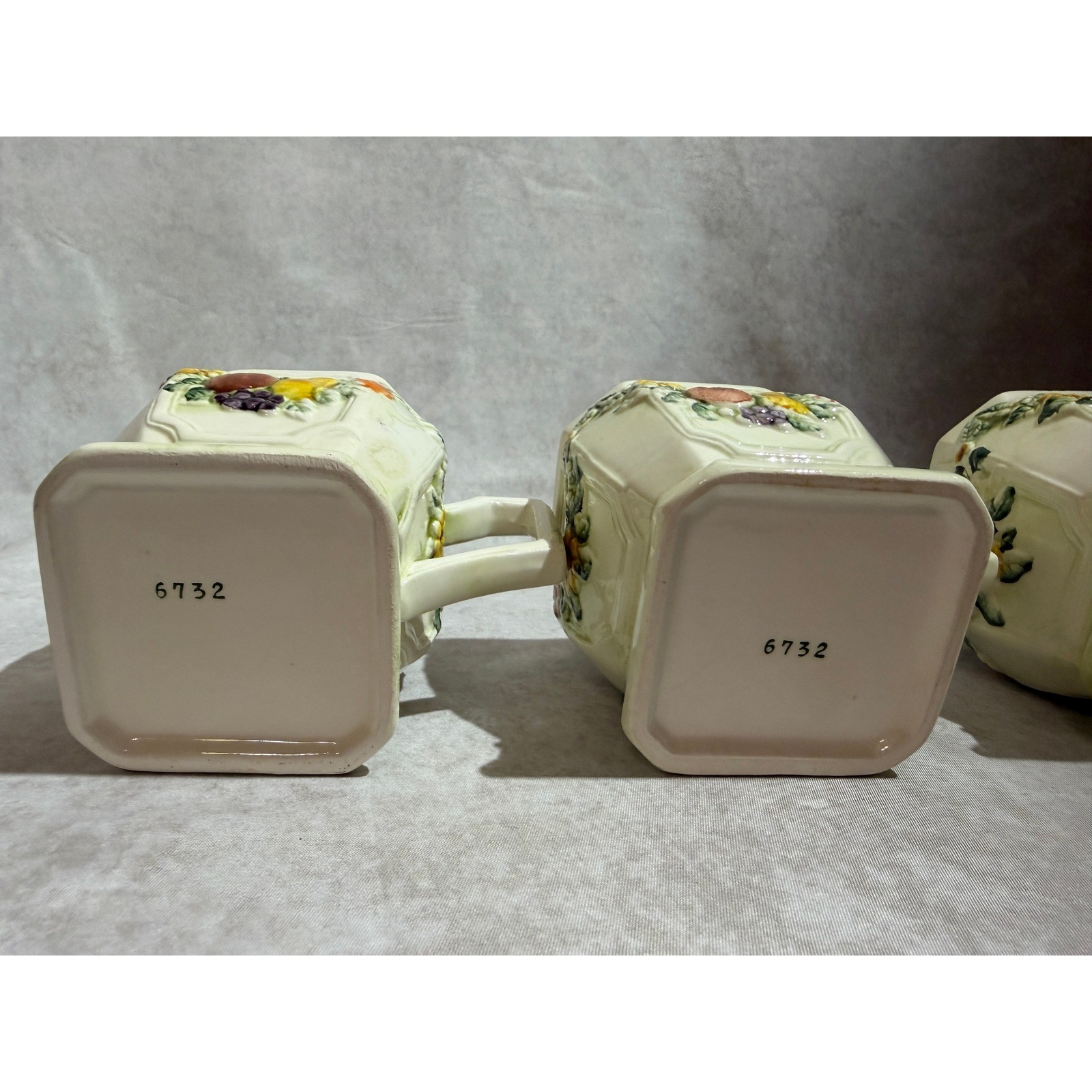 Lefton Fruit Fantasia Daisy Raised Relief Ceramic Mugs Set of 4 Square Pedestal