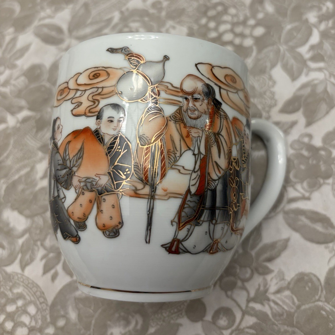 Antique Chinese tea mug 3.5”W 4”H