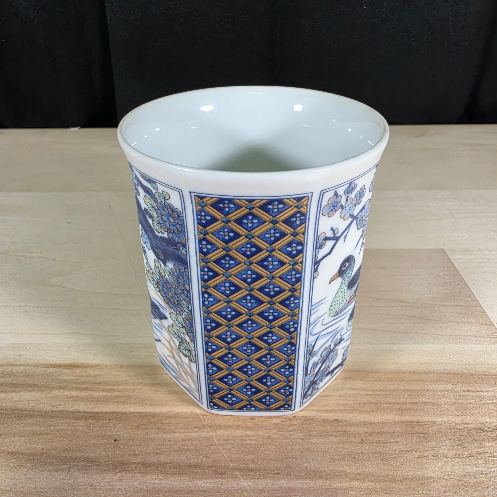 Chinese Jingdezhen Porcelain Coffee/Tea Mug Bird Floral Blue White Gold Trim Cup