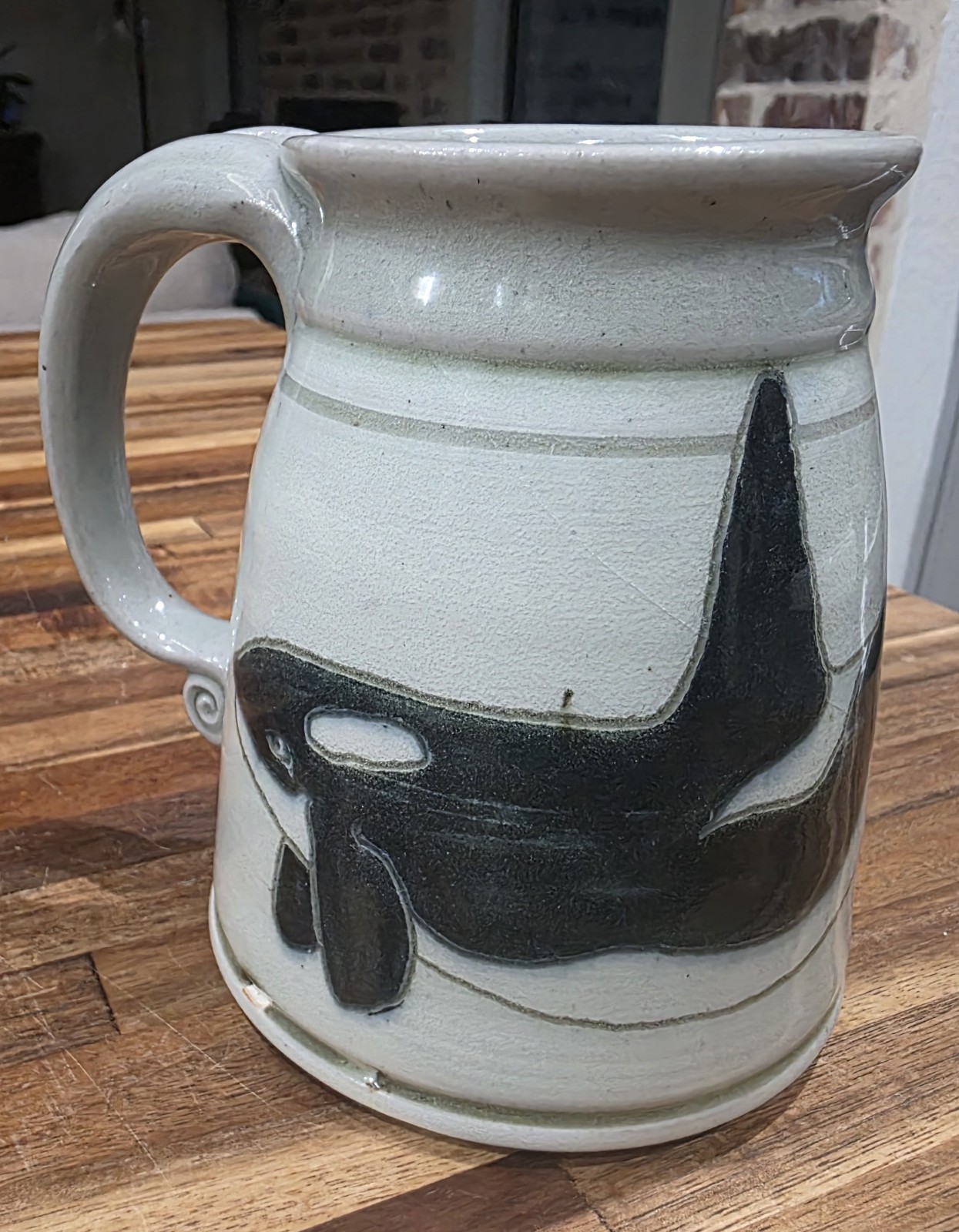 Ria Nickerson 2003 Artist Signed Studio Pottery Orca Whale Stoneware Mug HTF
