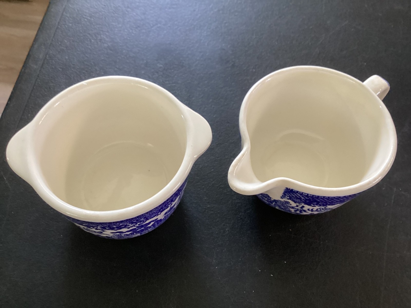 Blue Willow Pattern Non Branded Sugar Bowl and Cream Pitcher Set