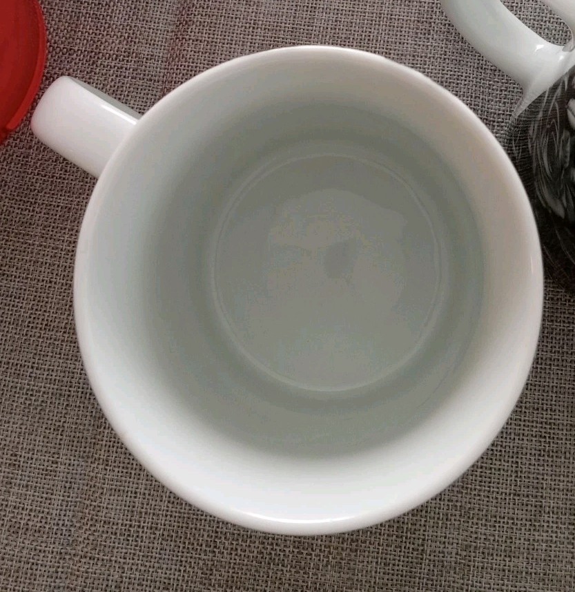 Set Of 4 Black And White Porcelain Rose Mugs