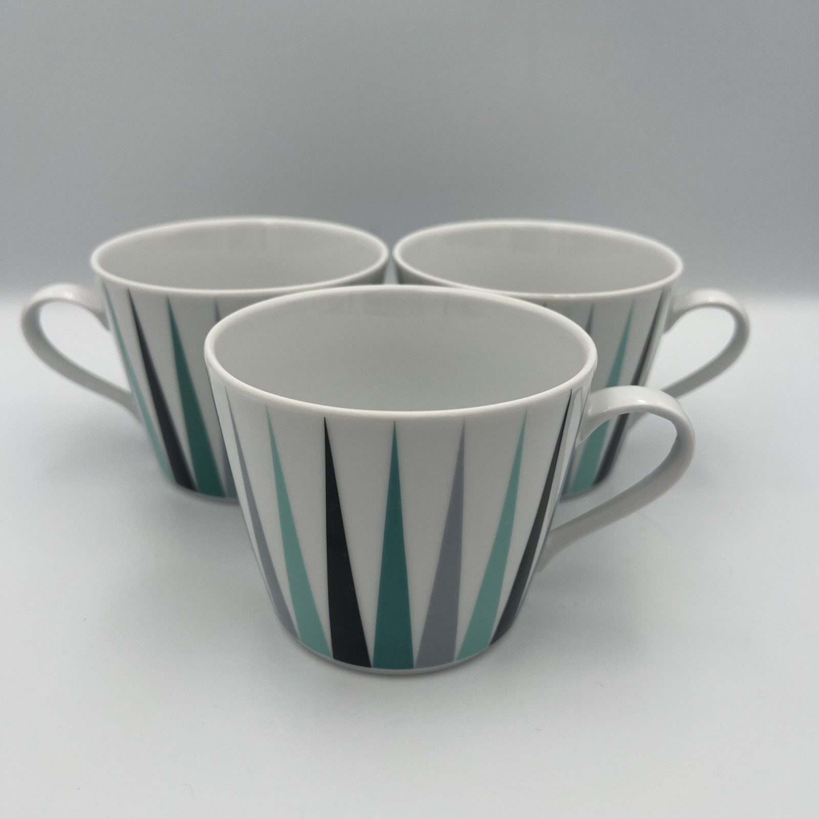 ☕️ IKEA Brakig 12 oz Porcelain Mugs Modern Navy Gray Teal Triangles Set of 3