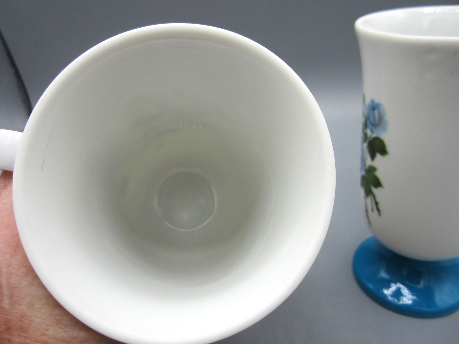Pair of Footed Japan White Pink Rose, Blue Rose Coffee Tea Cup 9 oz. (577)