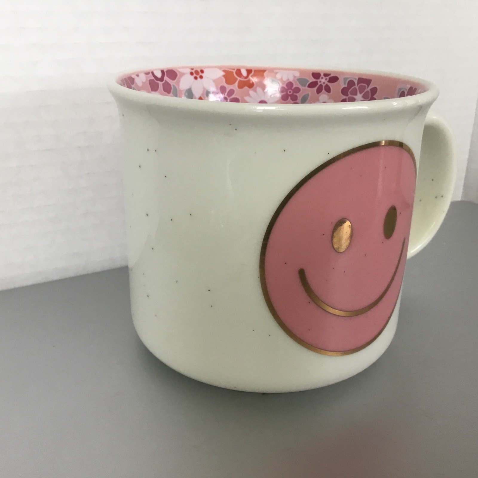 Happy Face Mug Cup 20oz Ceramic Bright Pink Tones Colorful Floral Inside