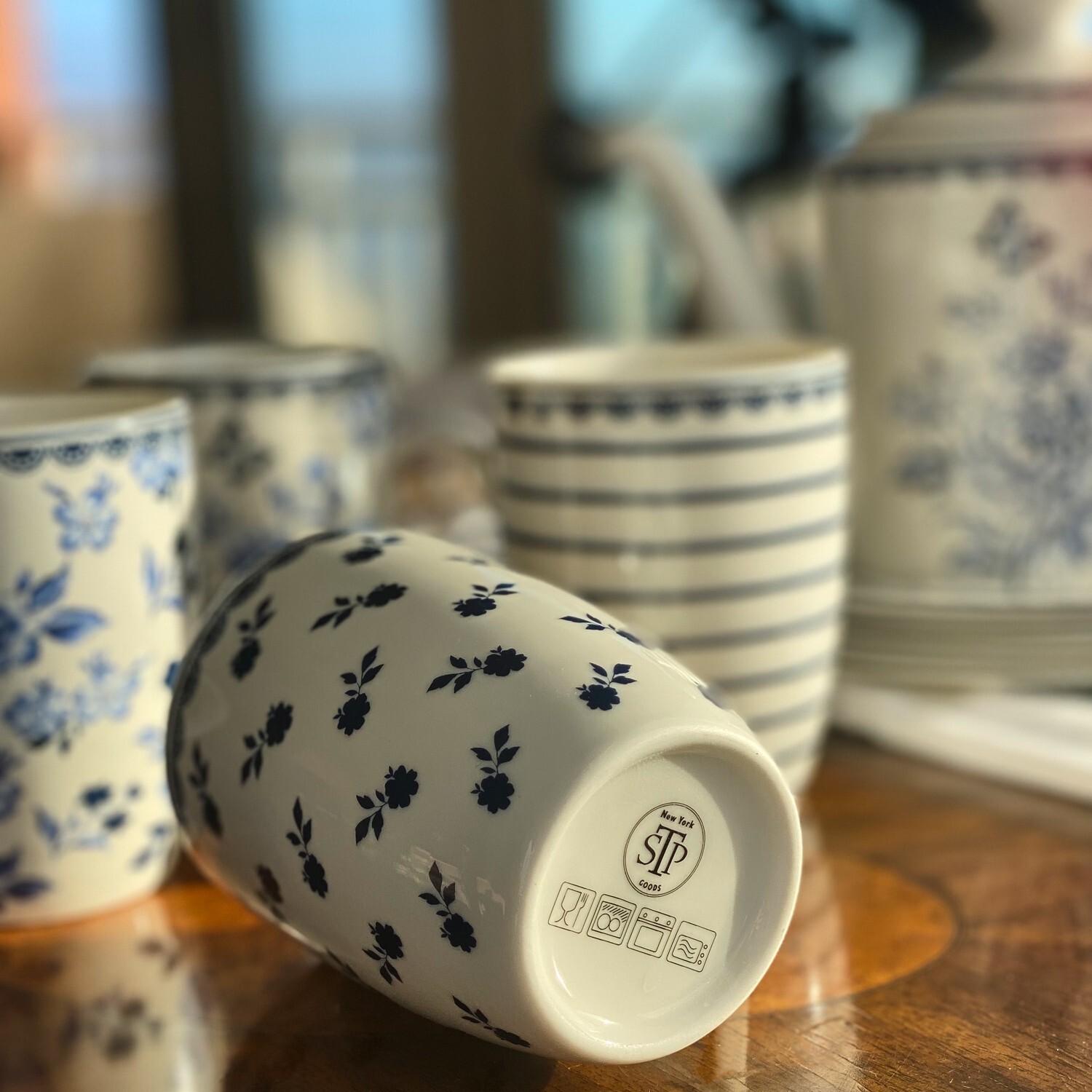 SET OF 4 Blue White Porcelain MUGS Floral Bone China Mismatched Coffee Mugs 12oz