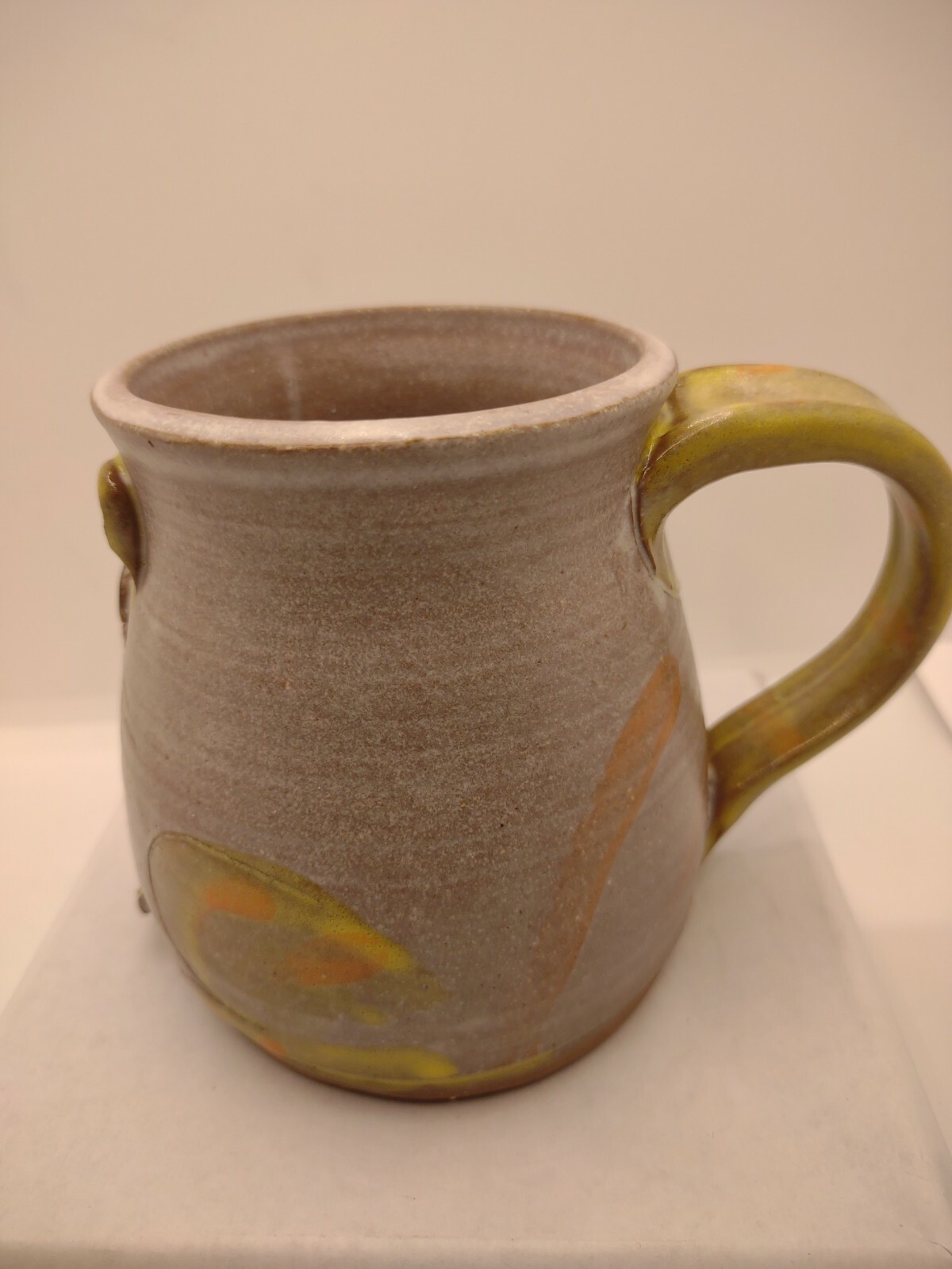 CAT COFFEE MUG. EMBOSSED CAT POTTERY MUG. Art Deco SCULPTURED CAT Mug.B167