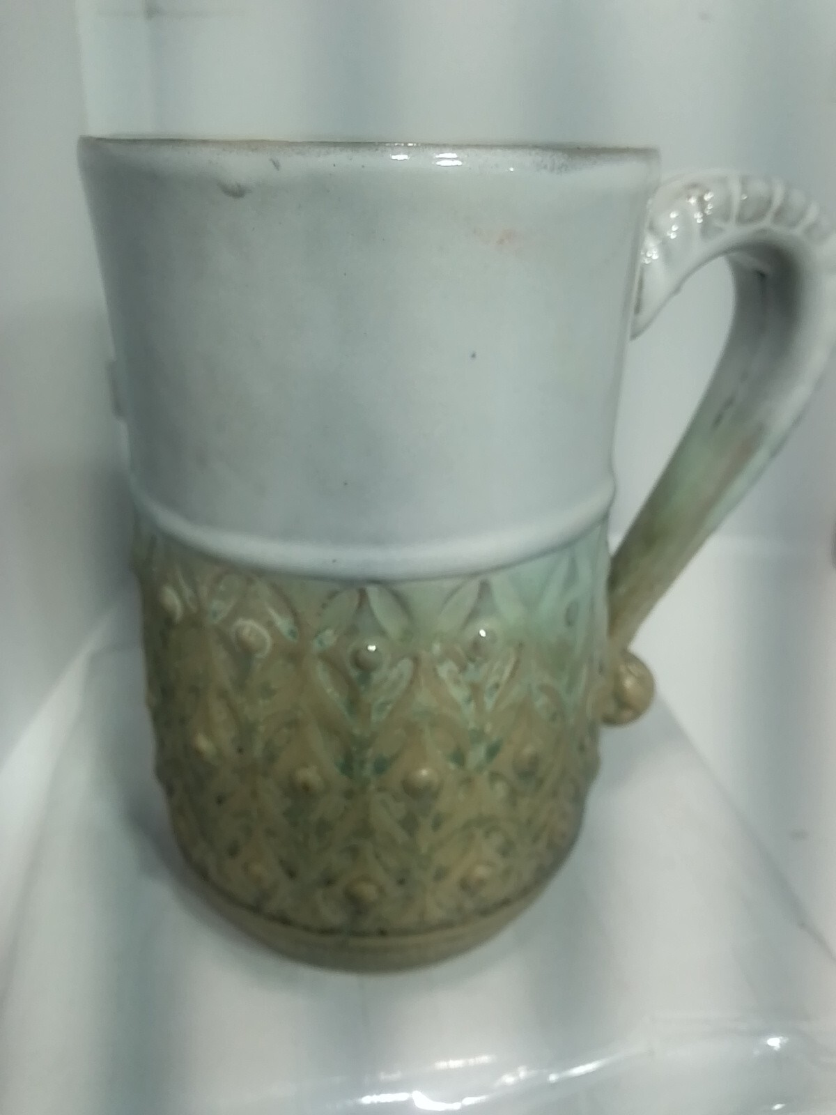 ART DECO SCULPTURED STONEWARE COFFEE MUG. BOSTON WAREHOUSE MUG. B273