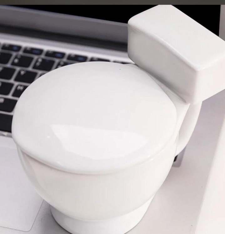 Toilet Mug Ceramic Novelty Mug w/ Lid, 12 fl oz White/Brown Poop, 2pc