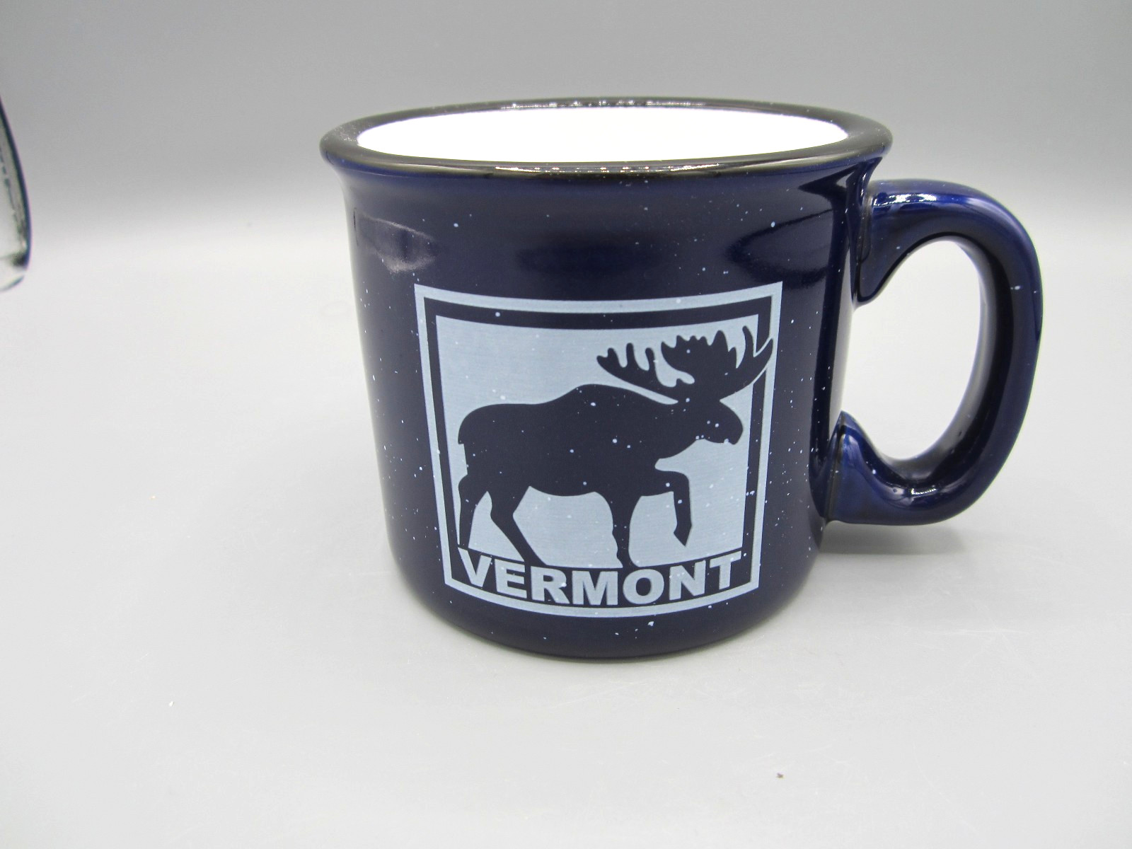 Unbranded Vermont Black with White Speckles, Moose Tea Coffee Mug 16 oz. (286)