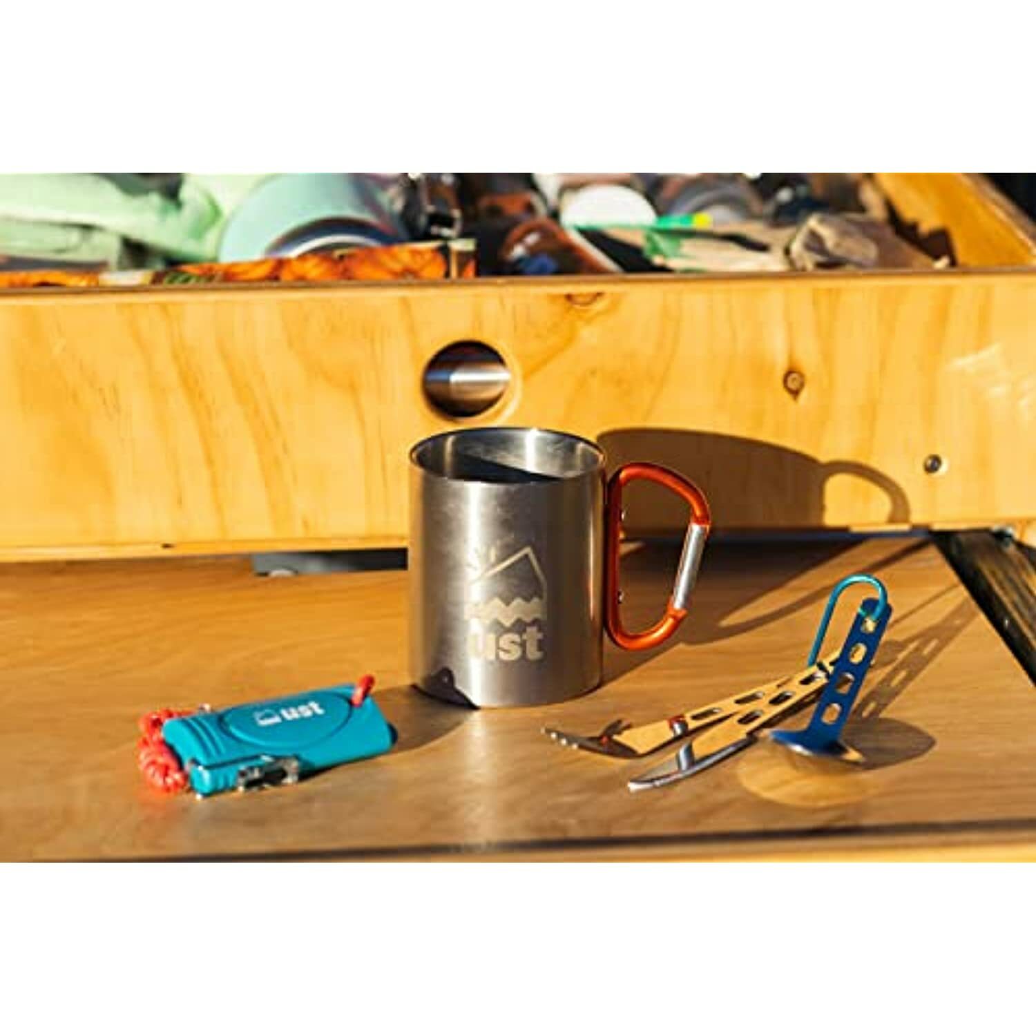 UST KLIPP Biner Mug 1.0 with 9 Fl Oz Capacity, Carabiner Handle and Stainless