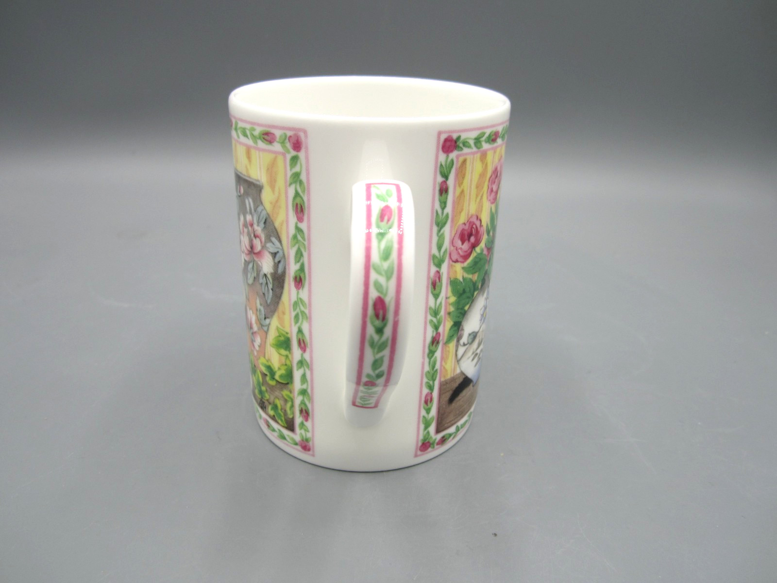 Queen’s England, Cozy Cats & Floral, Fine Bone China, Tea Coffee Mug 10 oz (511)