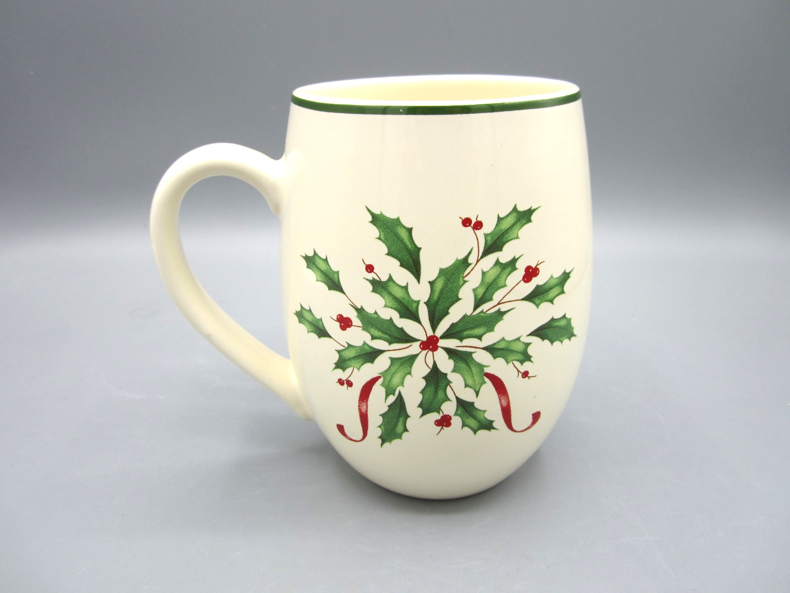 Lenox Christmas Off-White, Holiday Holly & Ribbon Tea Coffee Mug 18 oz (209)