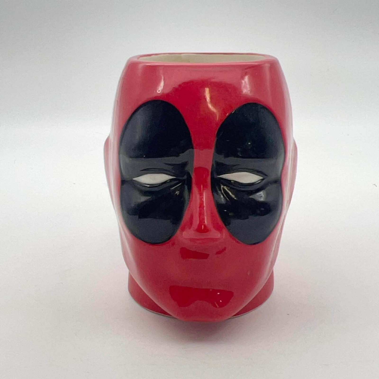 Marvel Deadpool Ceramic 3D Sculpted Head Mug Red Black 2015 BackStage Pass