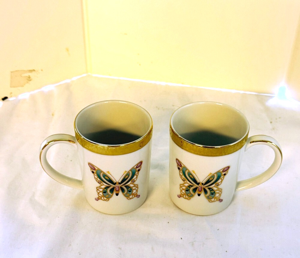 LOT OF 2 GOLD BUFFET ROYAL GALLERY GREEN BUTTERFLY MUGS GOLD ACCENT SRI LANKA