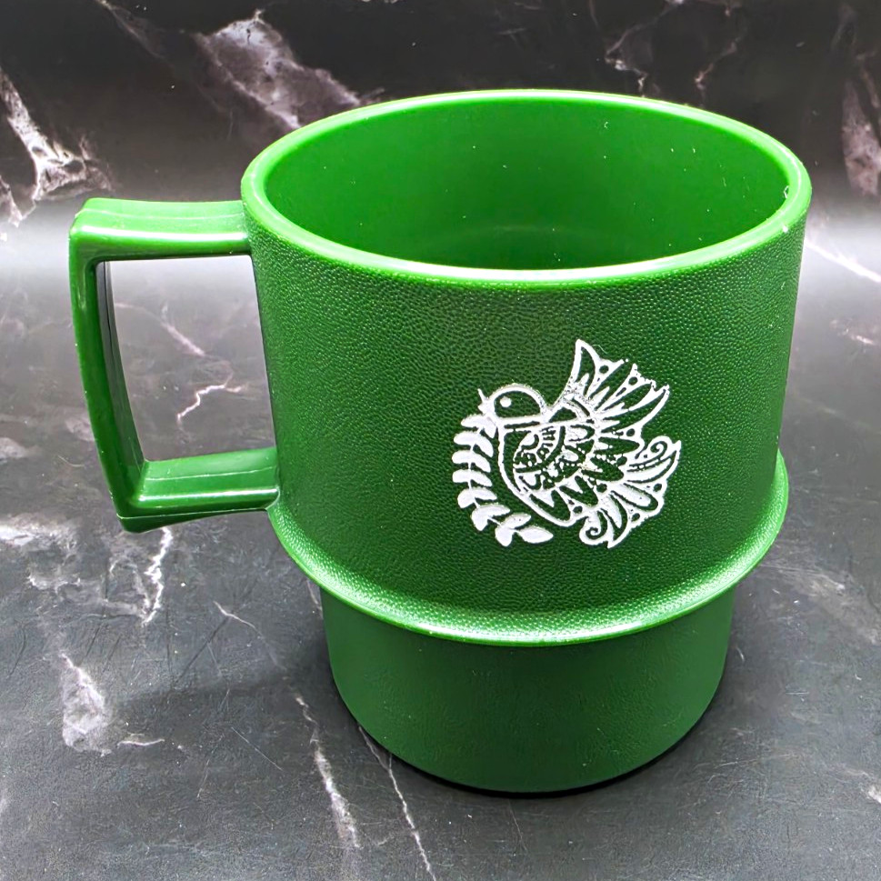 Tupperware Vintage Green Plastic Coffee Mug Love Swan Bird 12 oz 1312-2