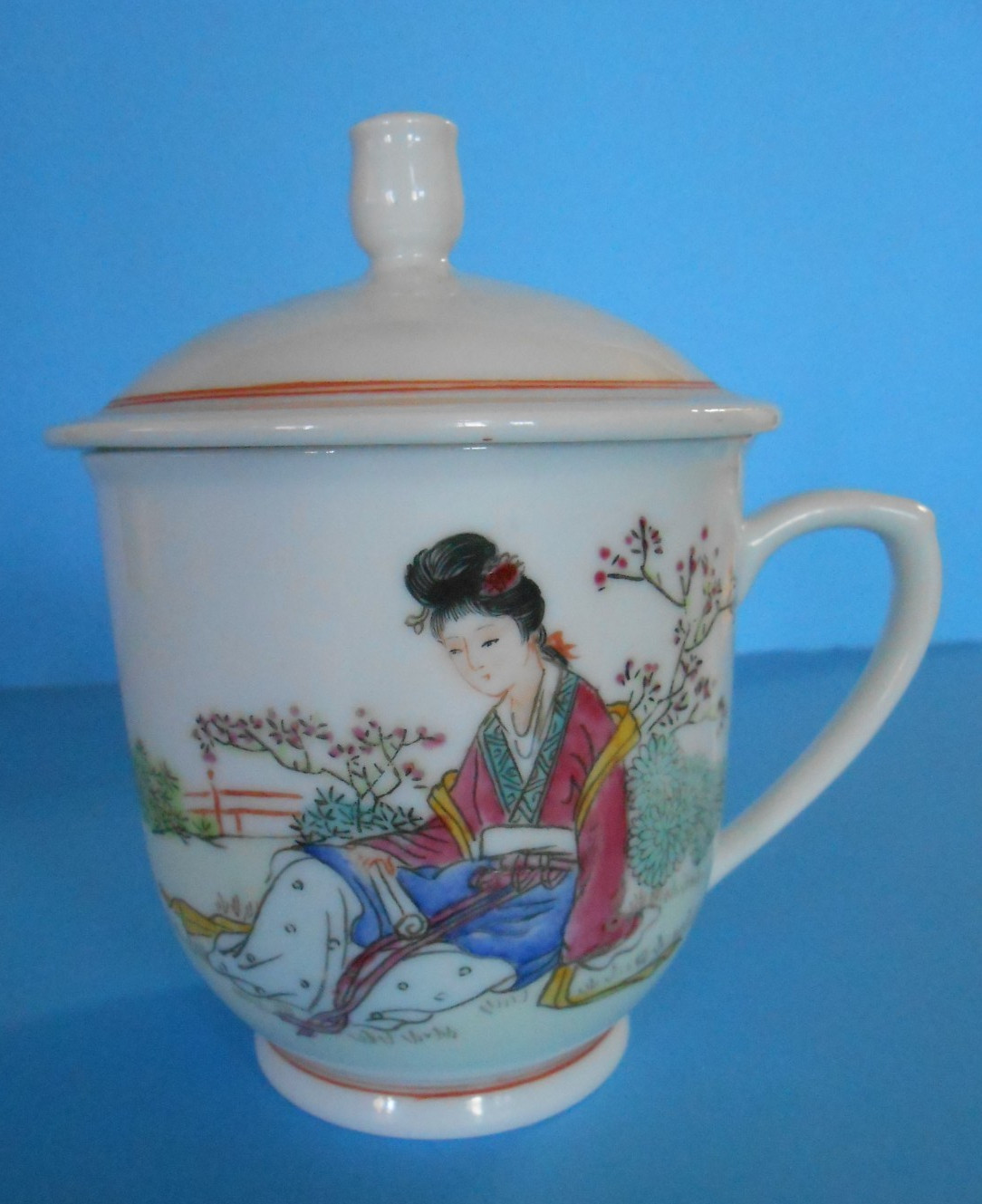 Vintage Hand Painted Porcelain Tea Mug Cup w/ Lid Chinese Scenery with Figure
